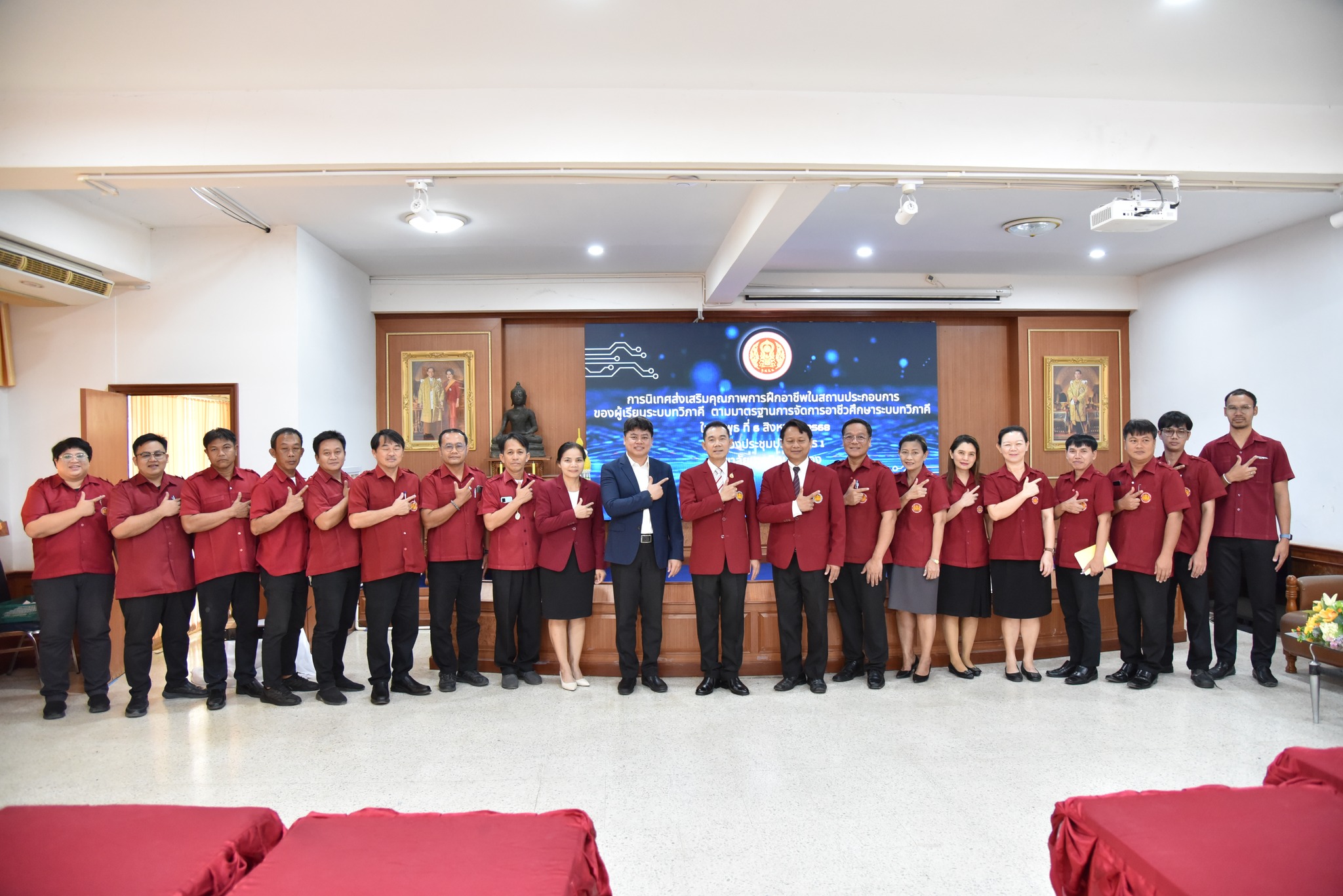 นิเทศติดตามการส่งเสริมคุณภาพการฝึกอาชีพในสถานประกบการของผู้เรียนระบบทวิภาคี ตามมาตรฐานการจัดการอาชีวศึกษาระบบทวิภาคี